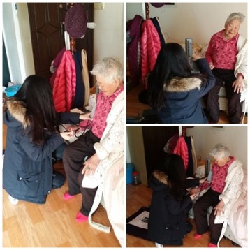 재가이용인분 자택으로 방문하여 건강체크 및 집안청소 지원 이미지