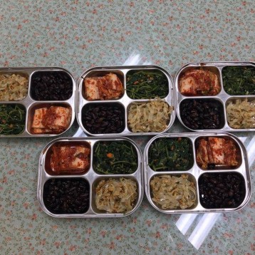 &lt;동구밖애서&gt;에서 반찬 후원 이미지